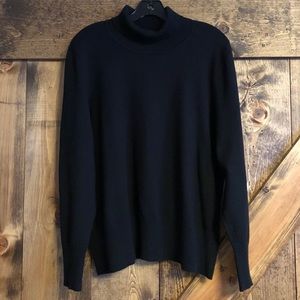 Fine-gauge Turtleneck